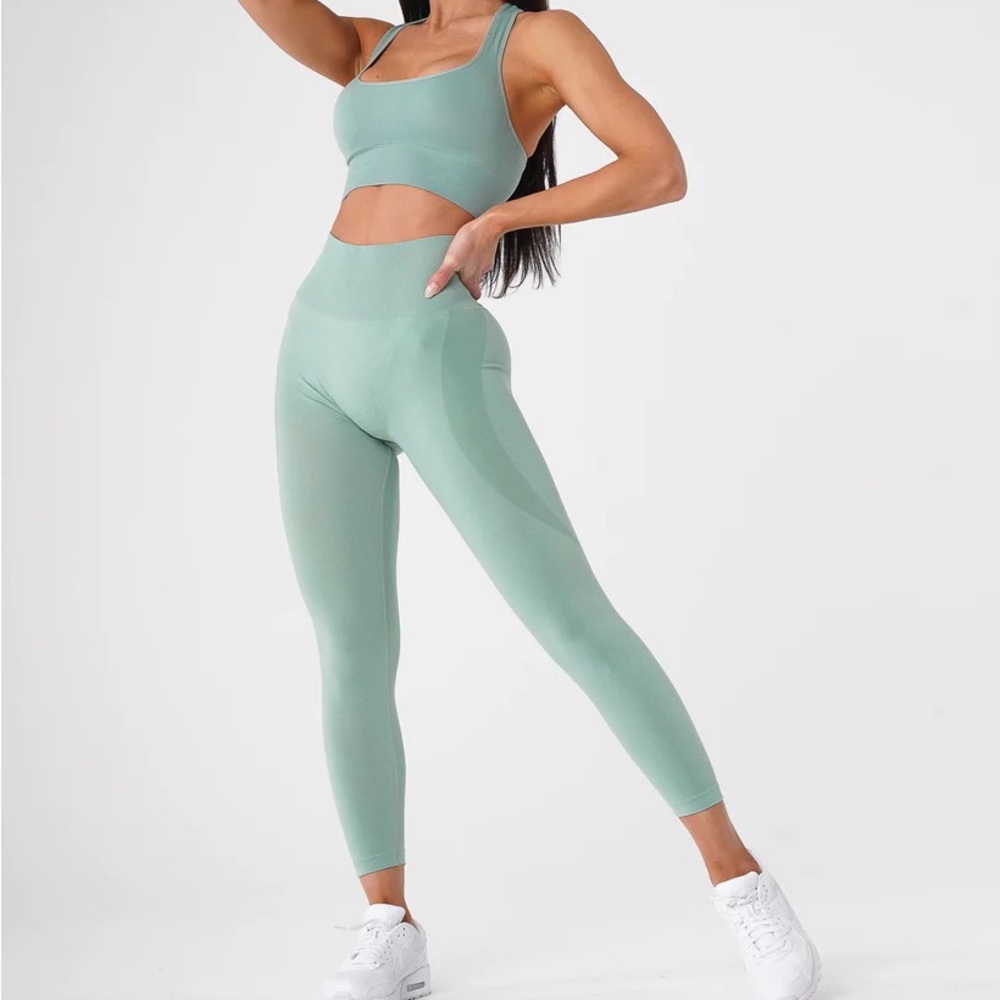 NVGTN Sage GREEN CONTOUR LEGGINGS SIZE SMALL